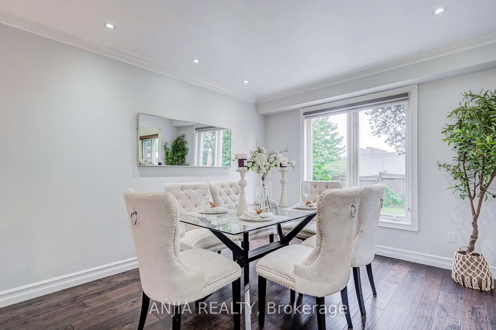 7 Allayden Drive • Whitby, ON photo 4