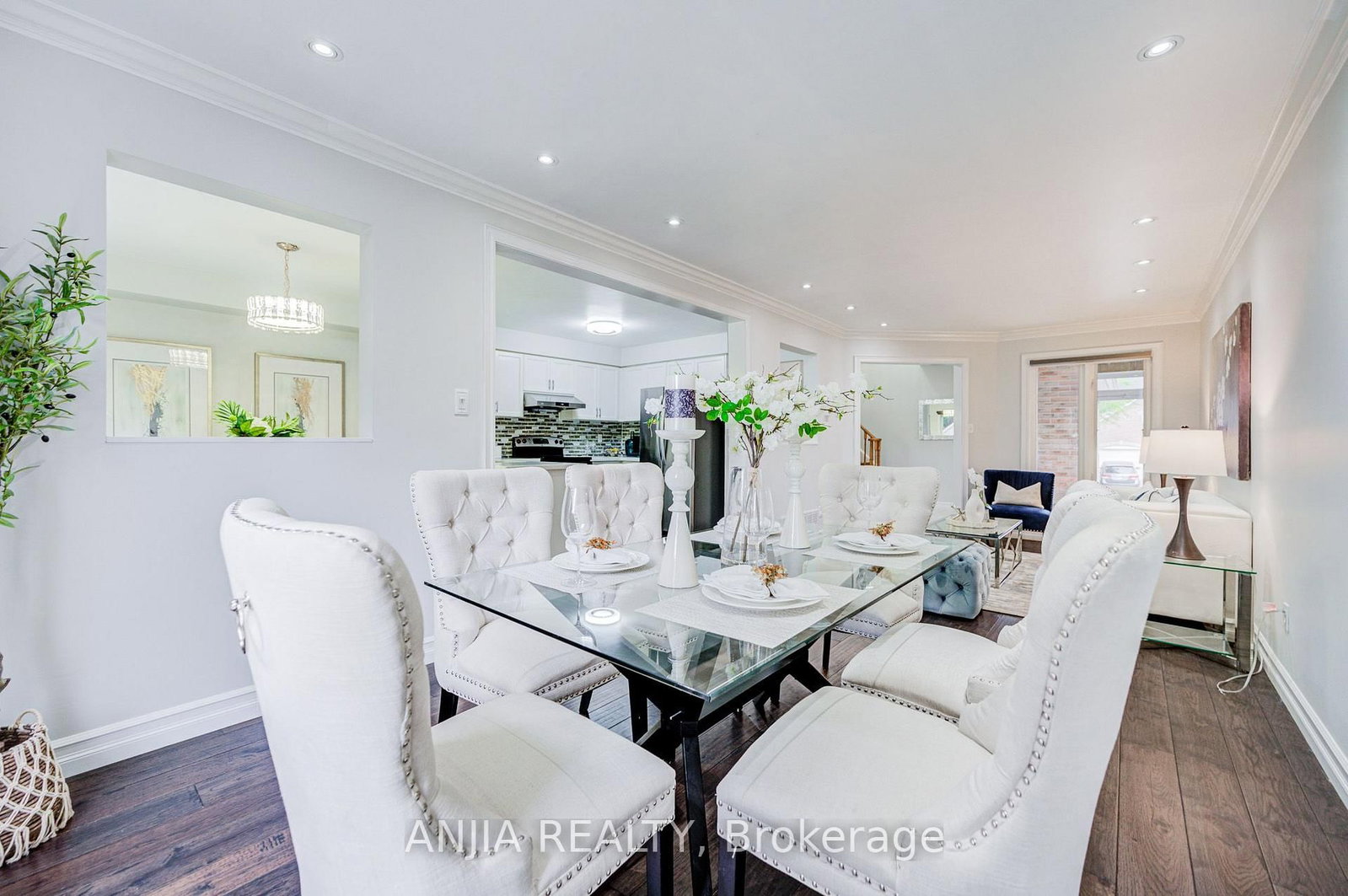 7 Allayden Drive • Whitby, ON photo 5