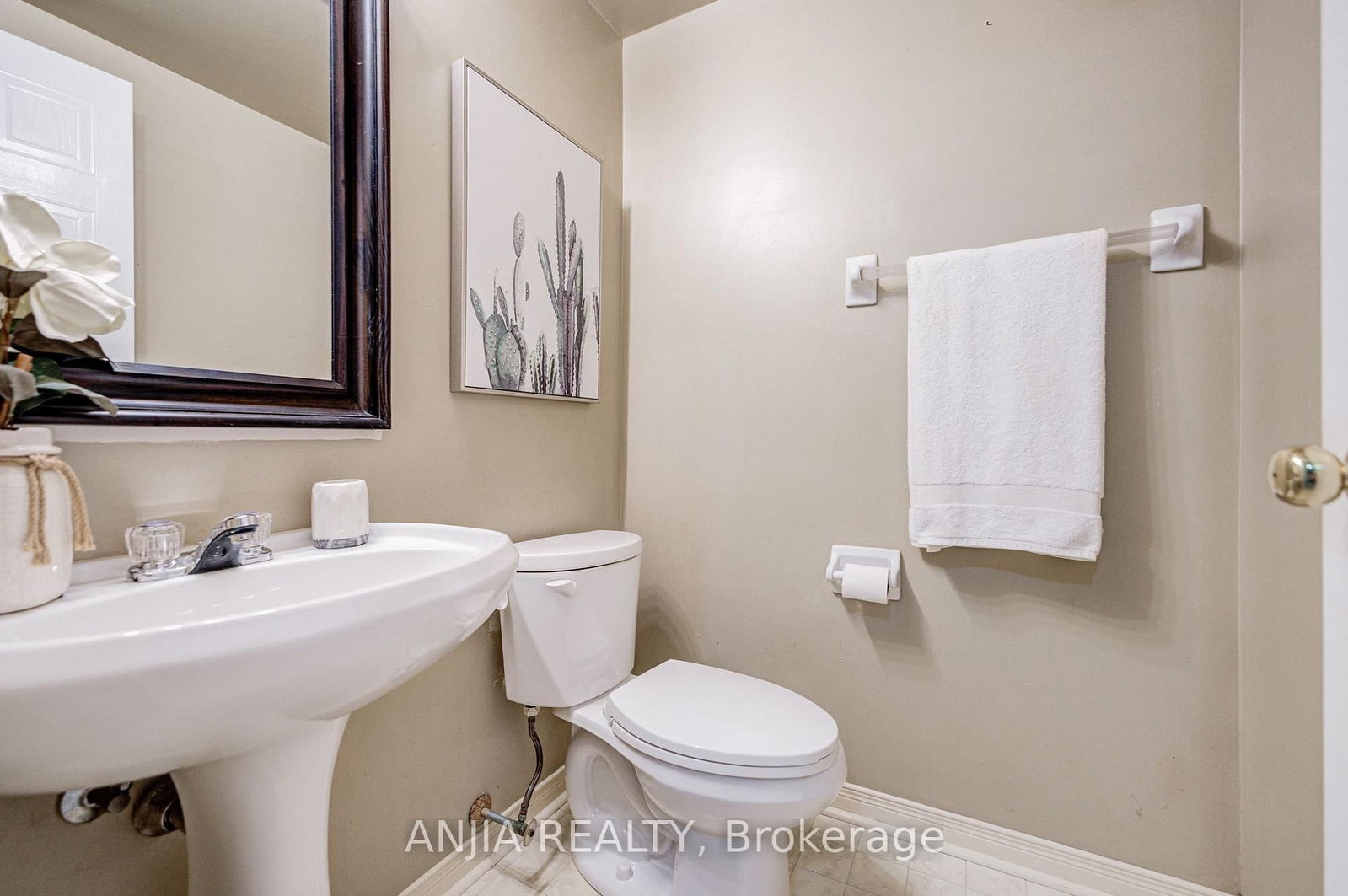 7 Allayden Drive • Whitby, ON photo 9