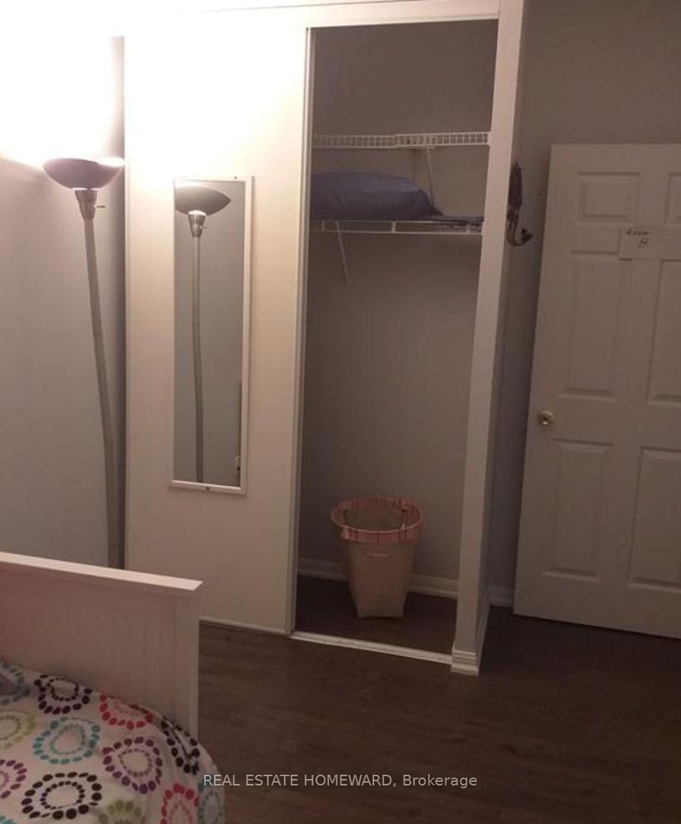 PH305- RoomB - 18 Lee Centre Drive, Toronto 4