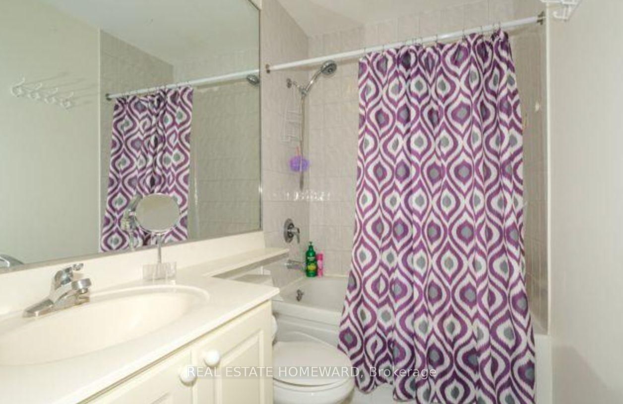 PH305- RoomB - 18 Lee Centre Drive, Toronto 5