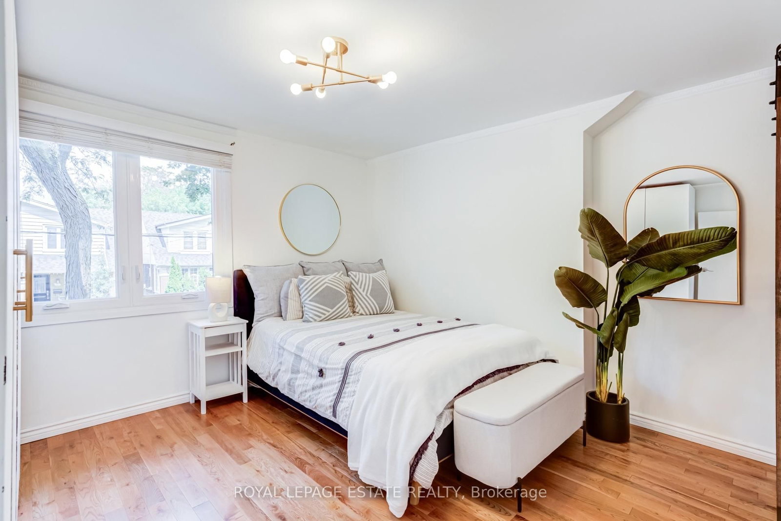 43 Fairford Avenue • Toronto, ON photo 16