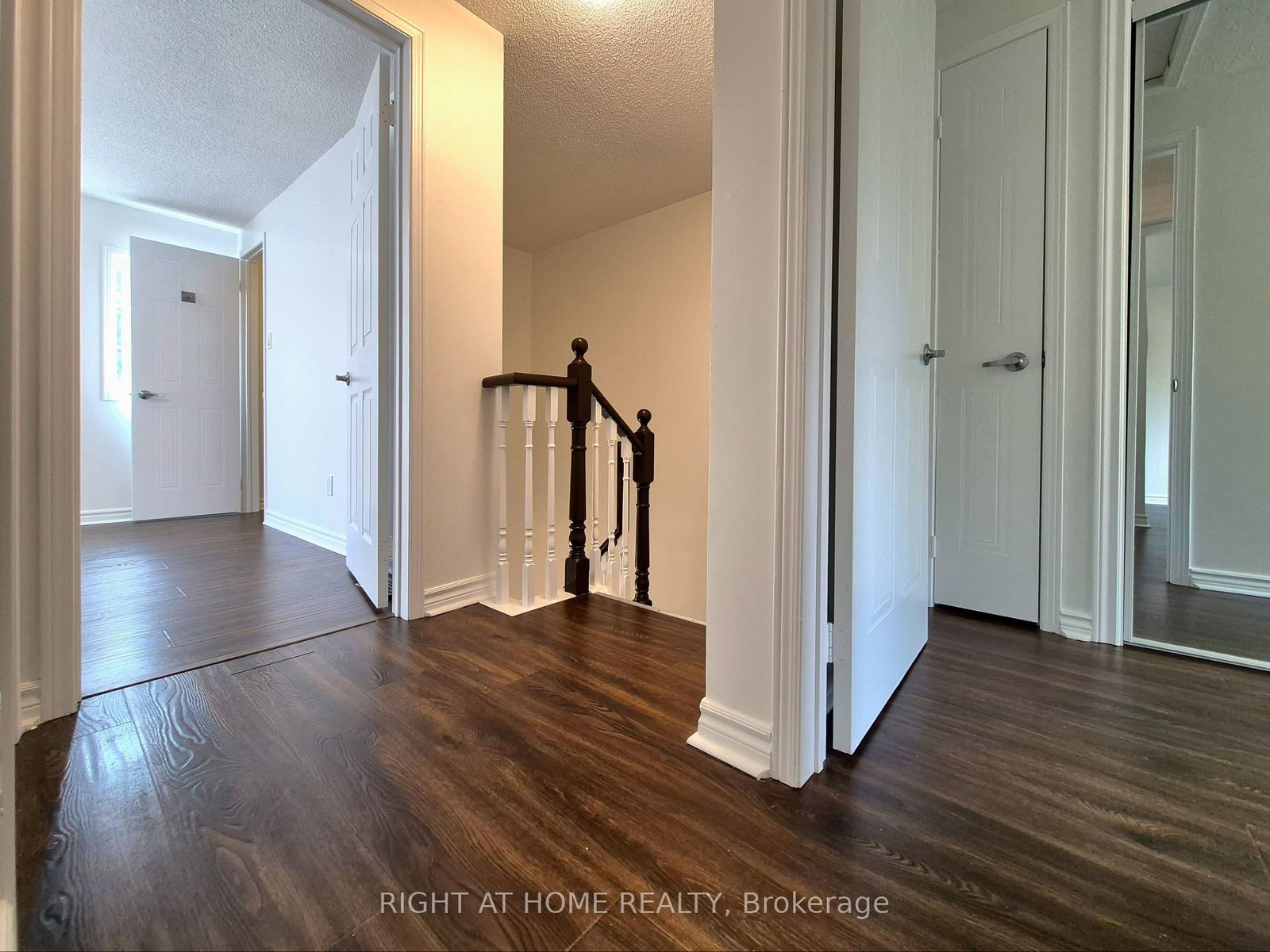 21 Mccullock Crescent • Ajax, ON photo 15