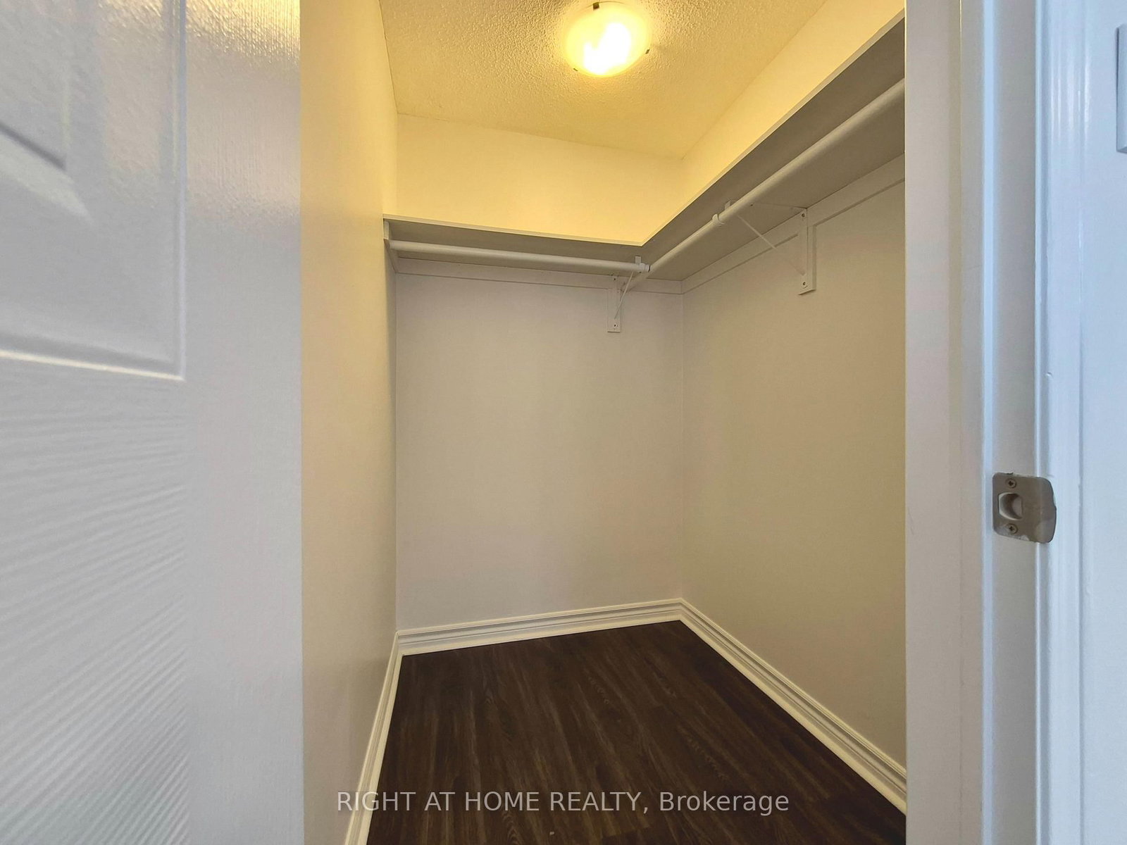 21 Mccullock Crescent • Ajax, ON photo 19