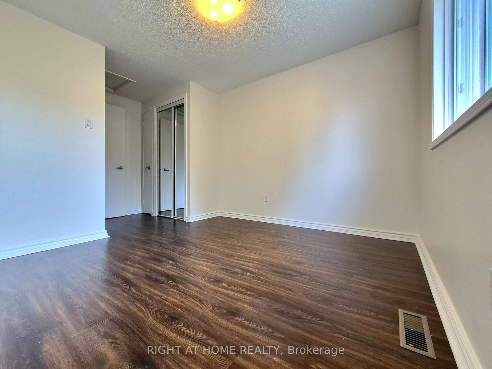 21 Mccullock Crescent • Ajax, ON photo 25
