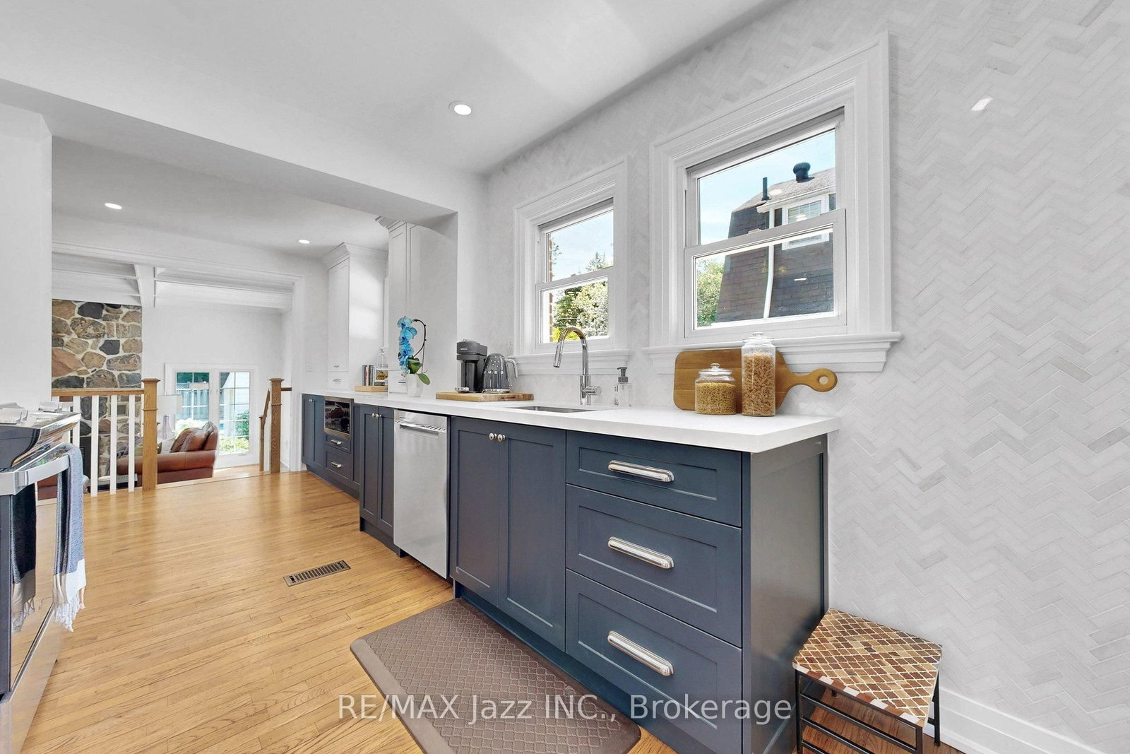 559 Masson Street • Oshawa, ON photo 8