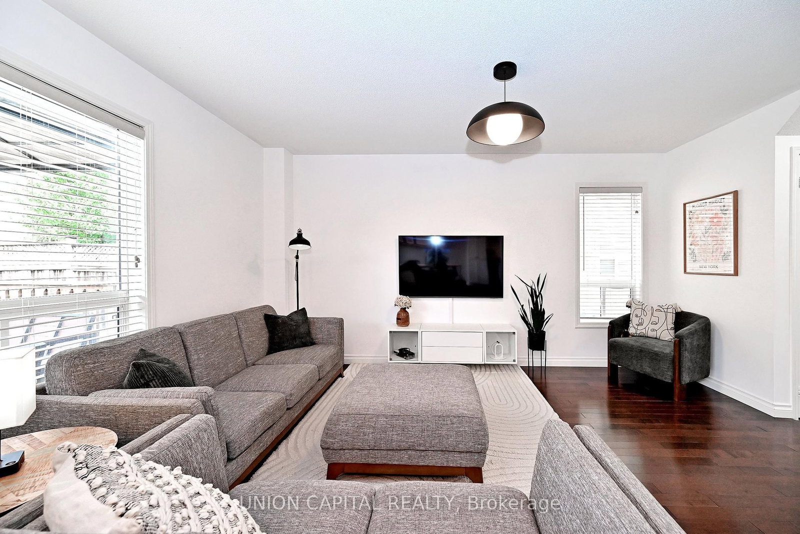 32 Regatta Crescent • Whitby, ON photo 12
