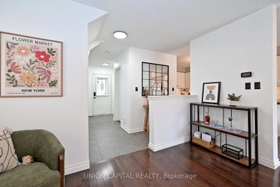 32 Regatta Crescent • Whitby, ON photo 9