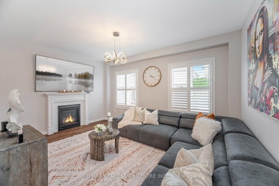 844 Wrenwood Drive • Oshawa, ON photo 9