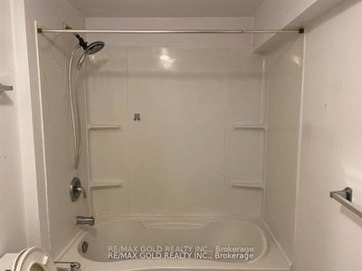 27 Middlecote Ajax,ON L1T 0A4 — Photo 19