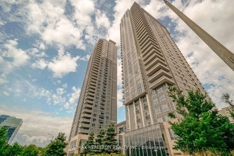 3315 - 275 Village Green Square