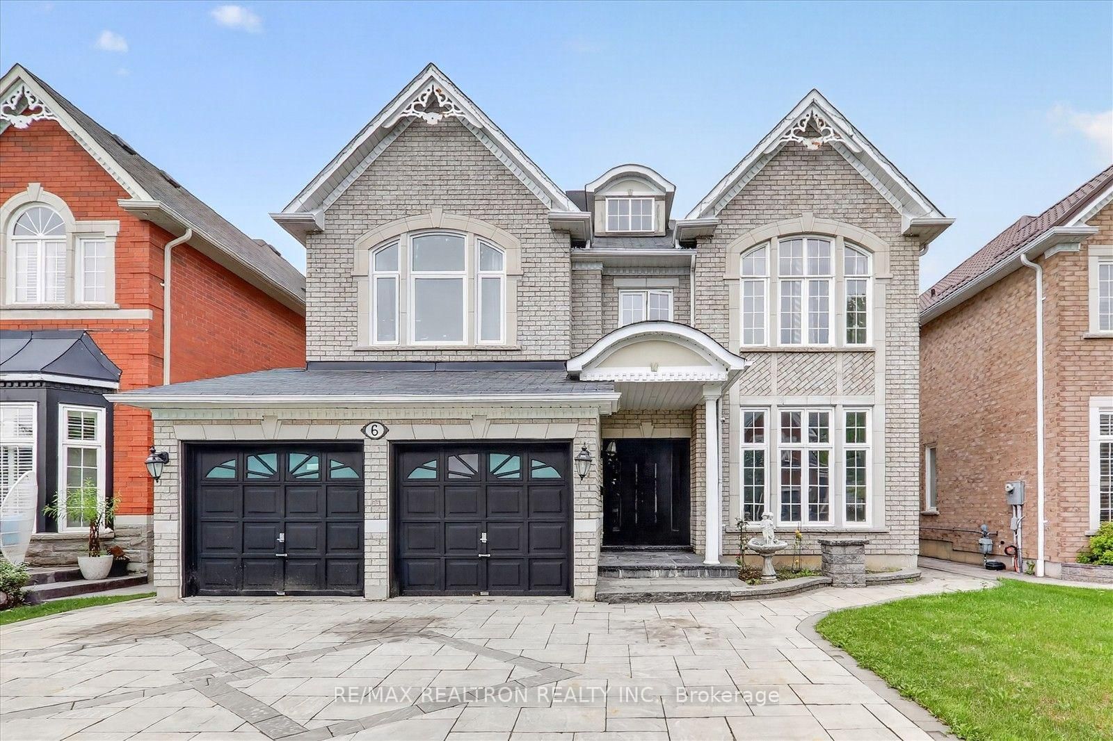 6 Stammers Drive • Ajax, ON photo 1