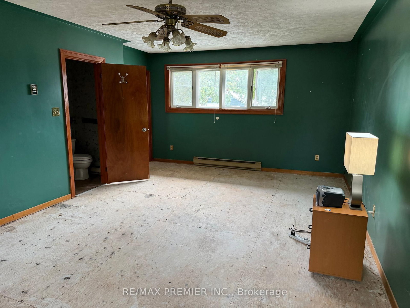 277 Gibbons Street • Oshawa, ON photo 5