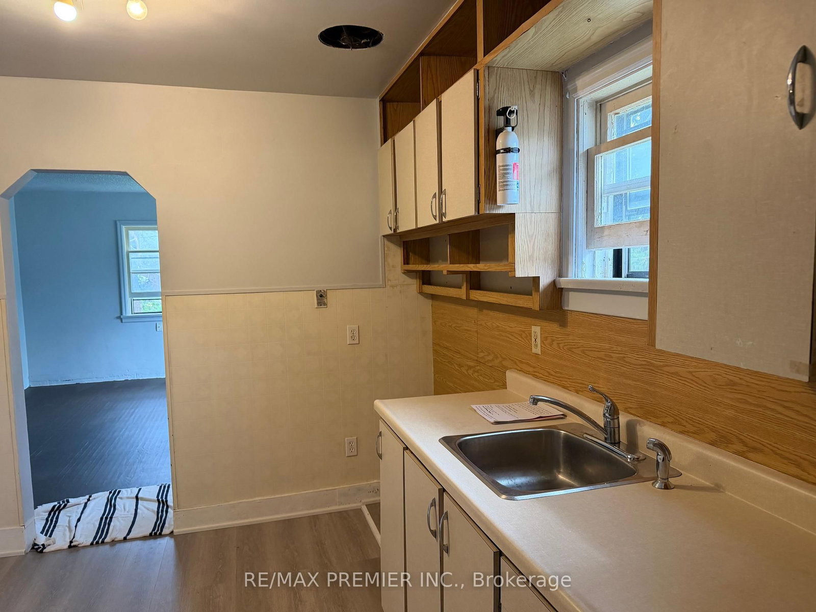277 Gibbons Street • Oshawa, ON photo 6
