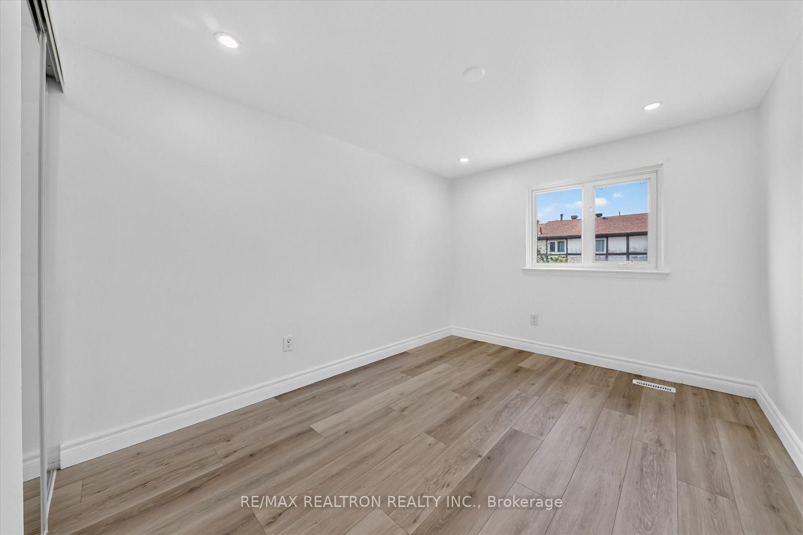 331 Trudelle Street • #49 • Toronto, ON photo 35