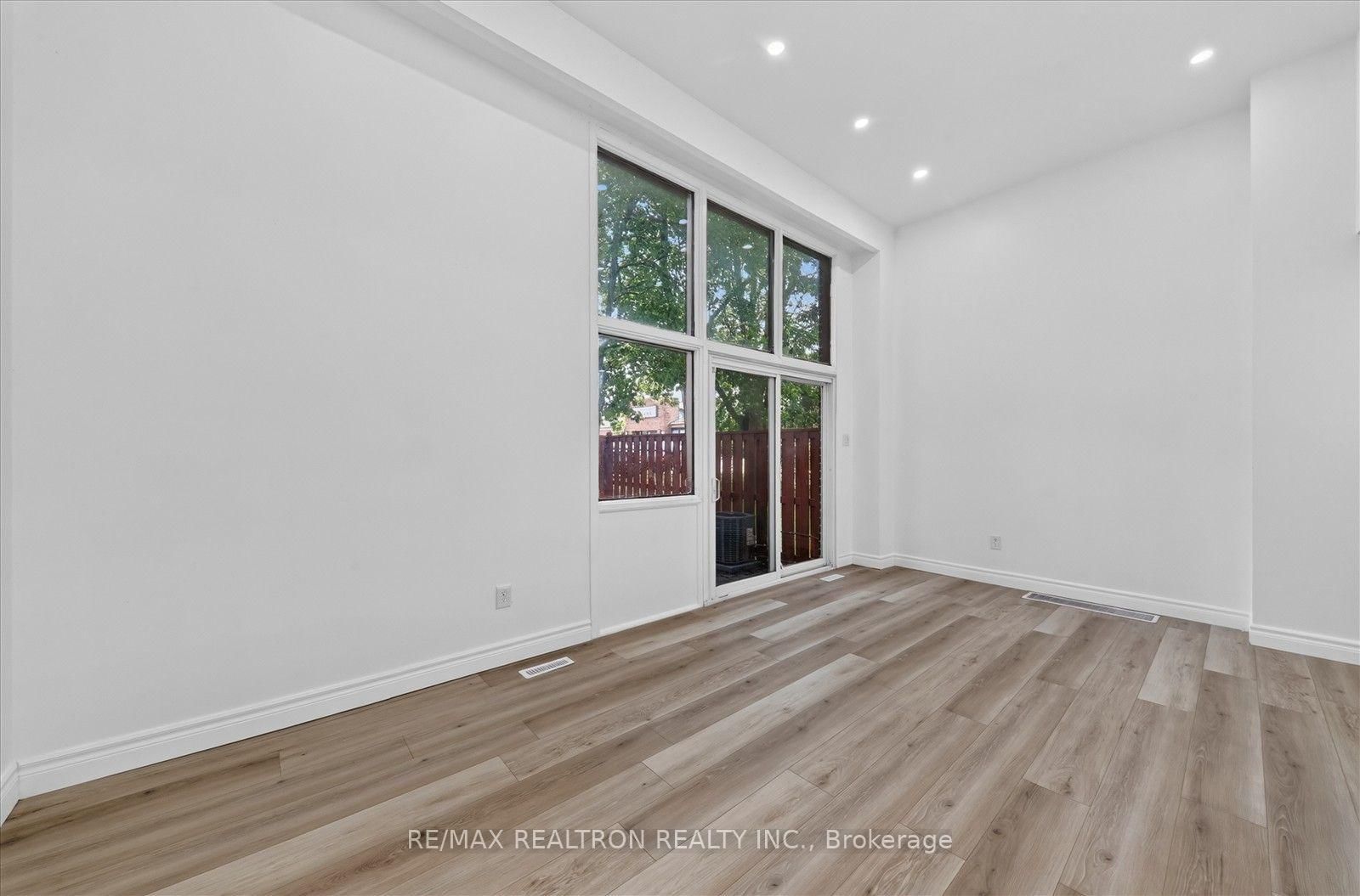 331 Trudelle Street • #49 • Toronto, ON photo 9