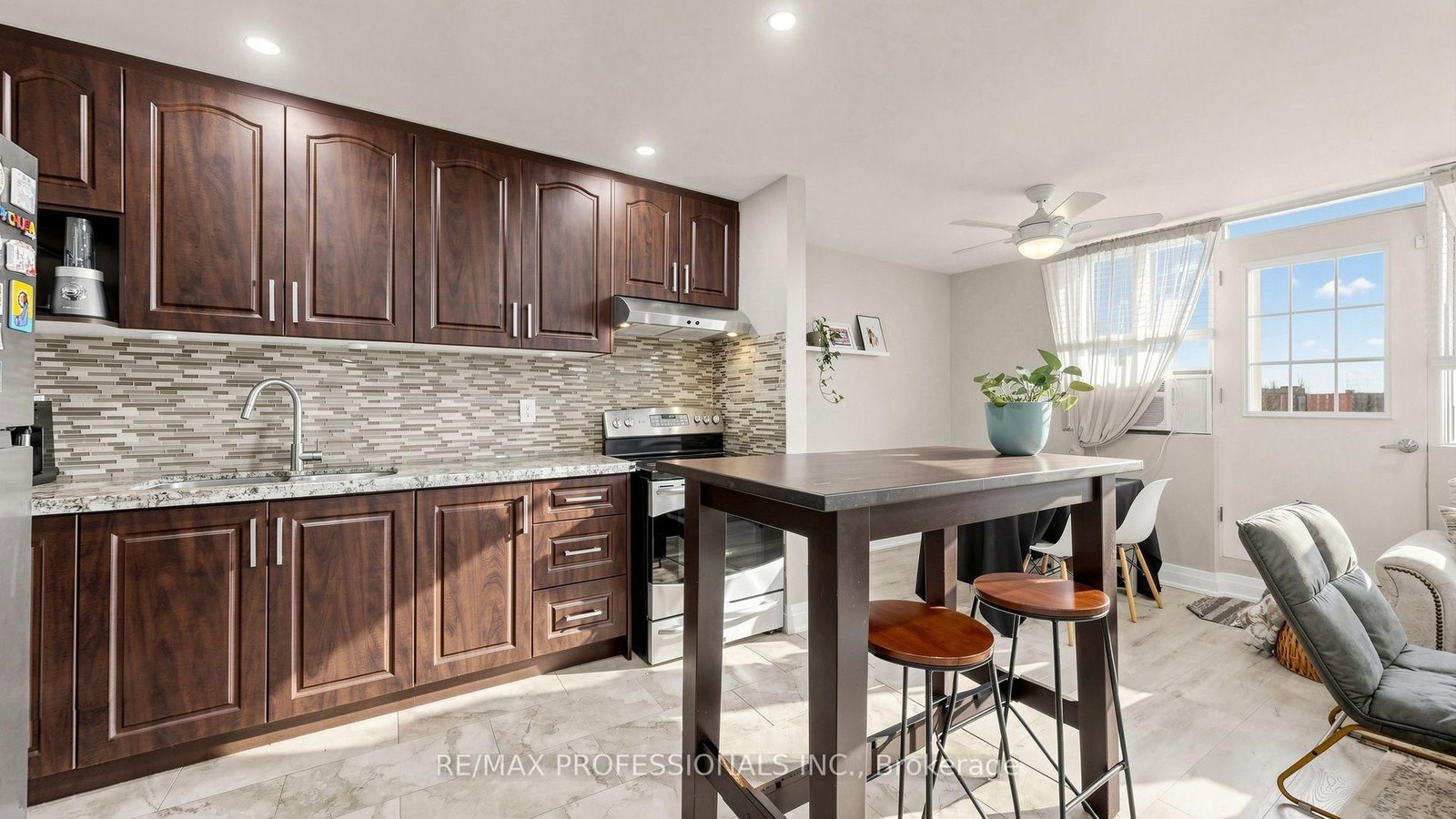 100 Dundalk Drive • #809 • Toronto, ON photo 2