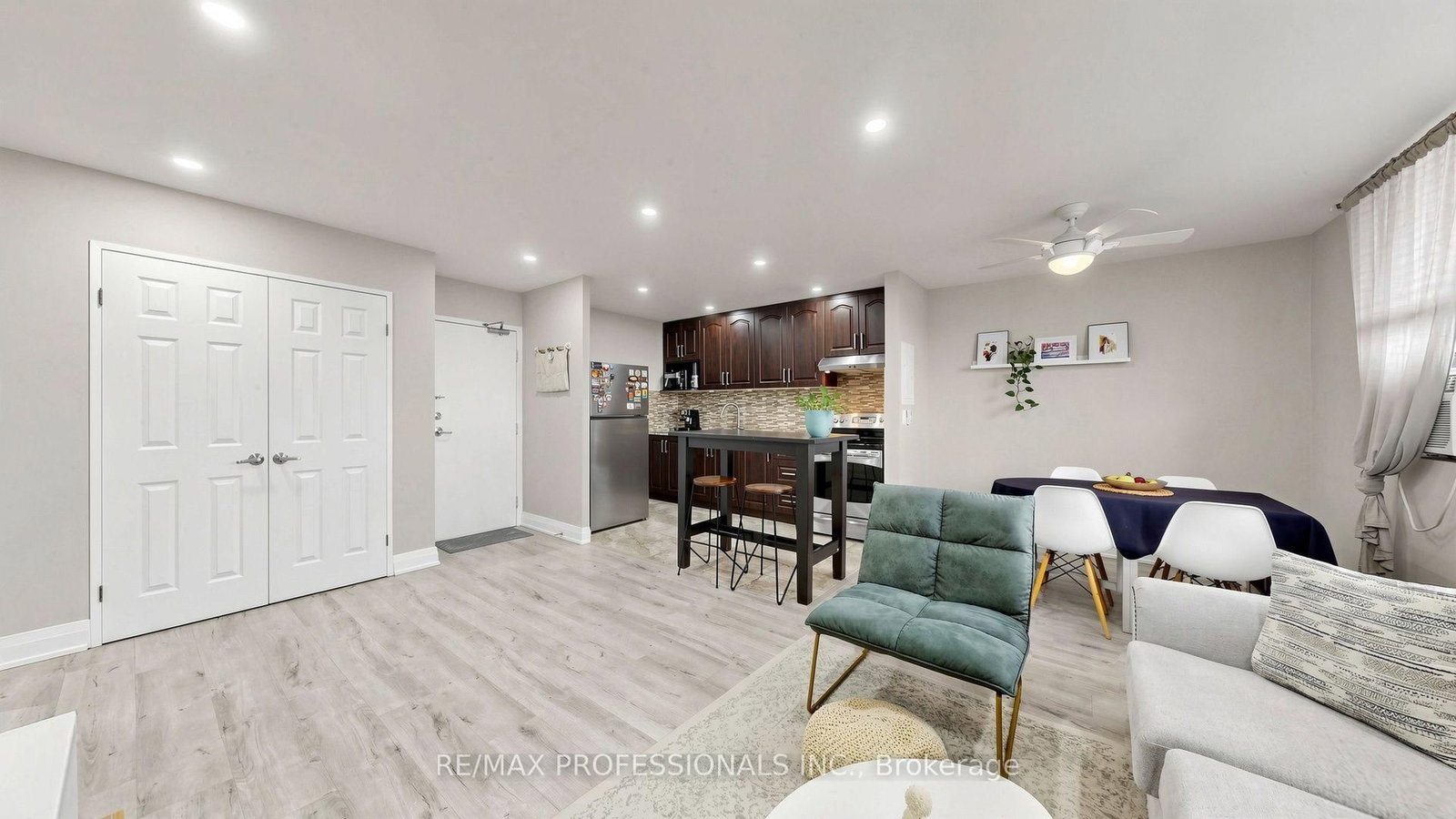 100 Dundalk Drive • #809 • Toronto, ON photo 9
