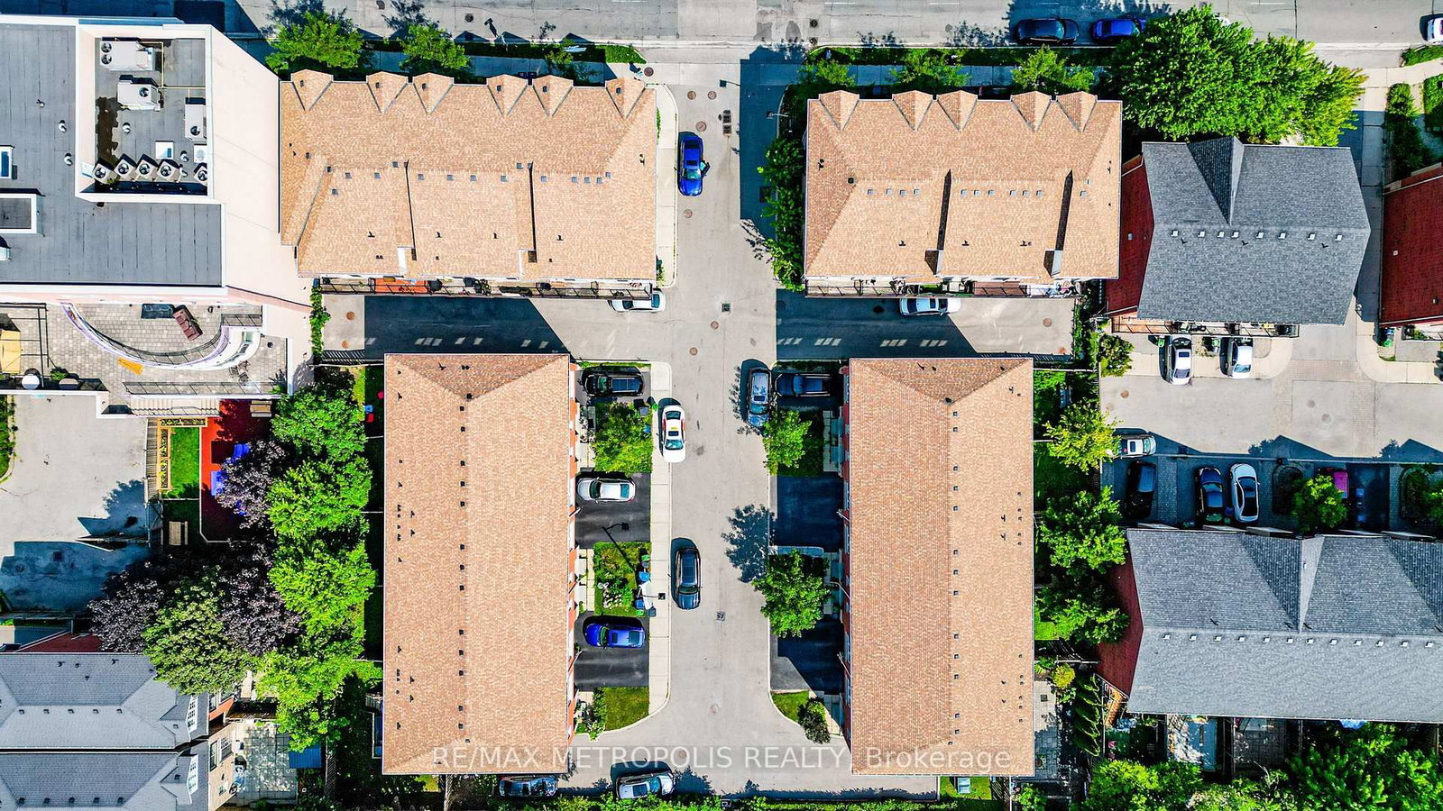 3767B St Claire Avenue E • Toronto, ON photo 14