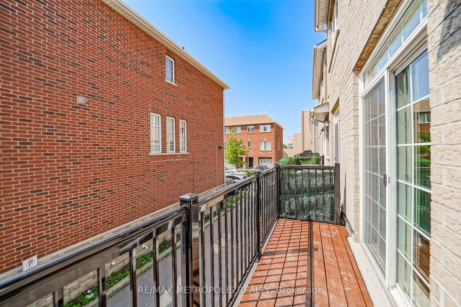3767B St Claire Avenue E • Toronto, ON photo 15