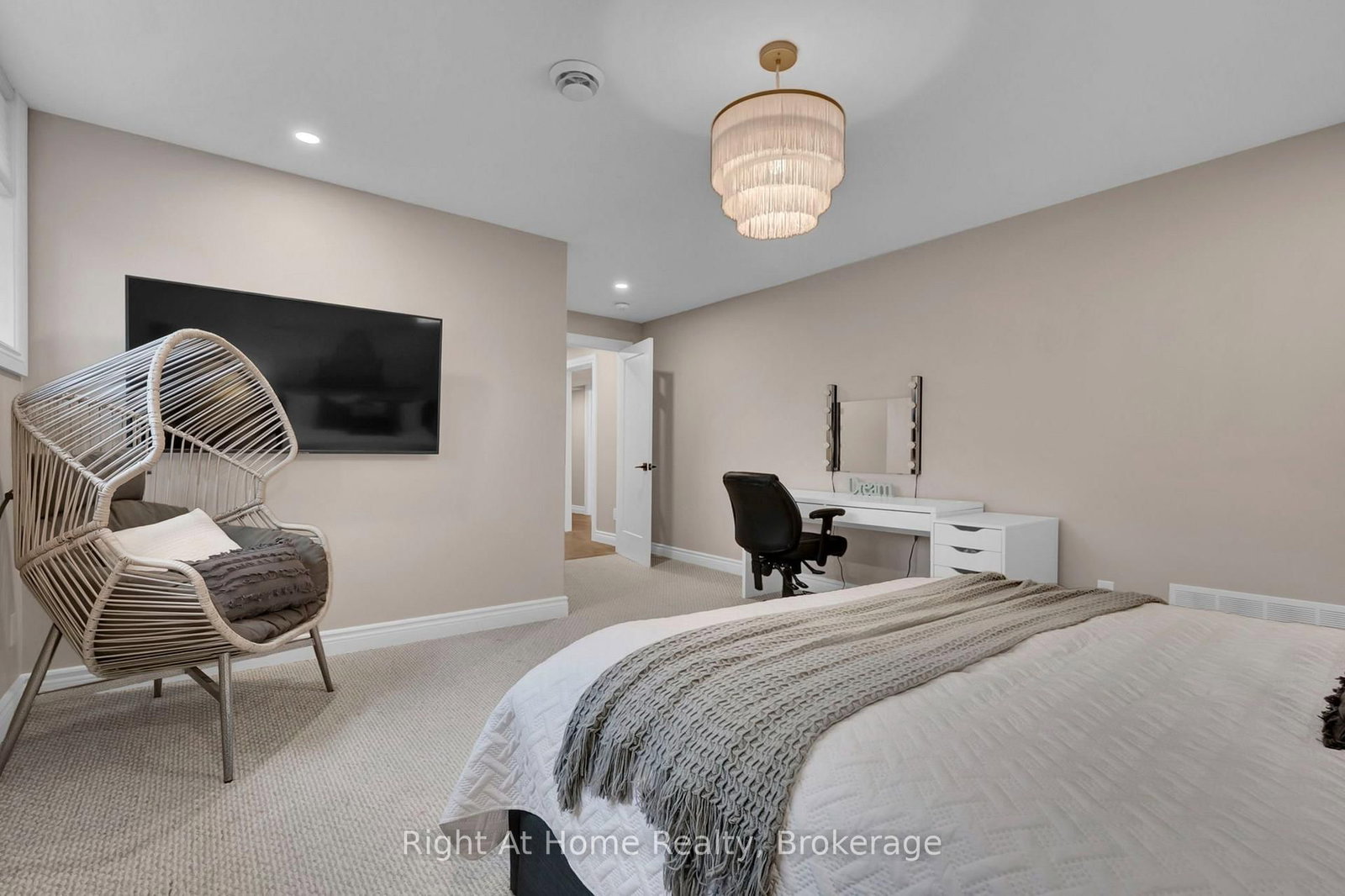 5761 Solina Road N - Photo 39