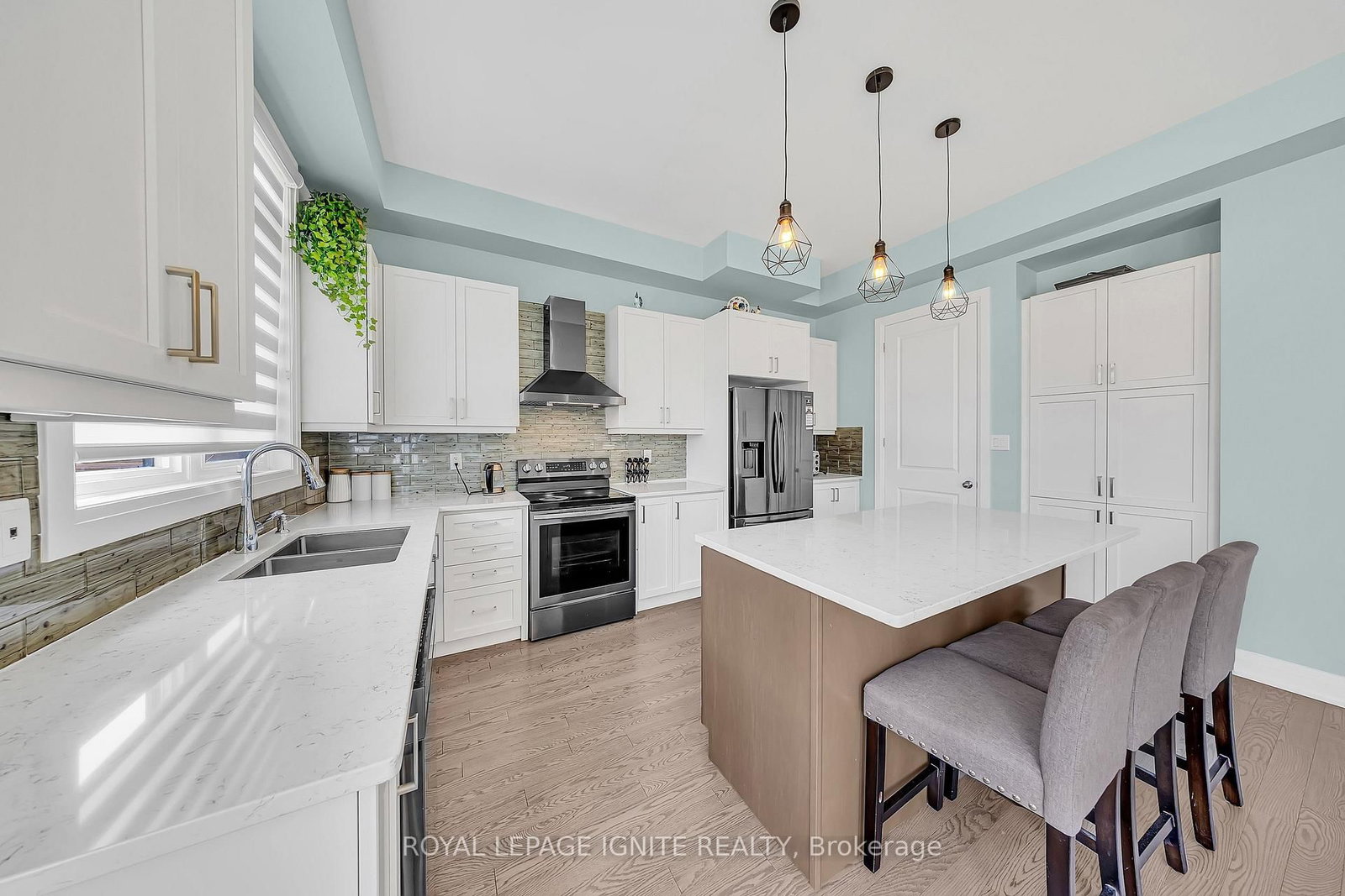 11 Larkin Lane • Clarington, ON photo 10