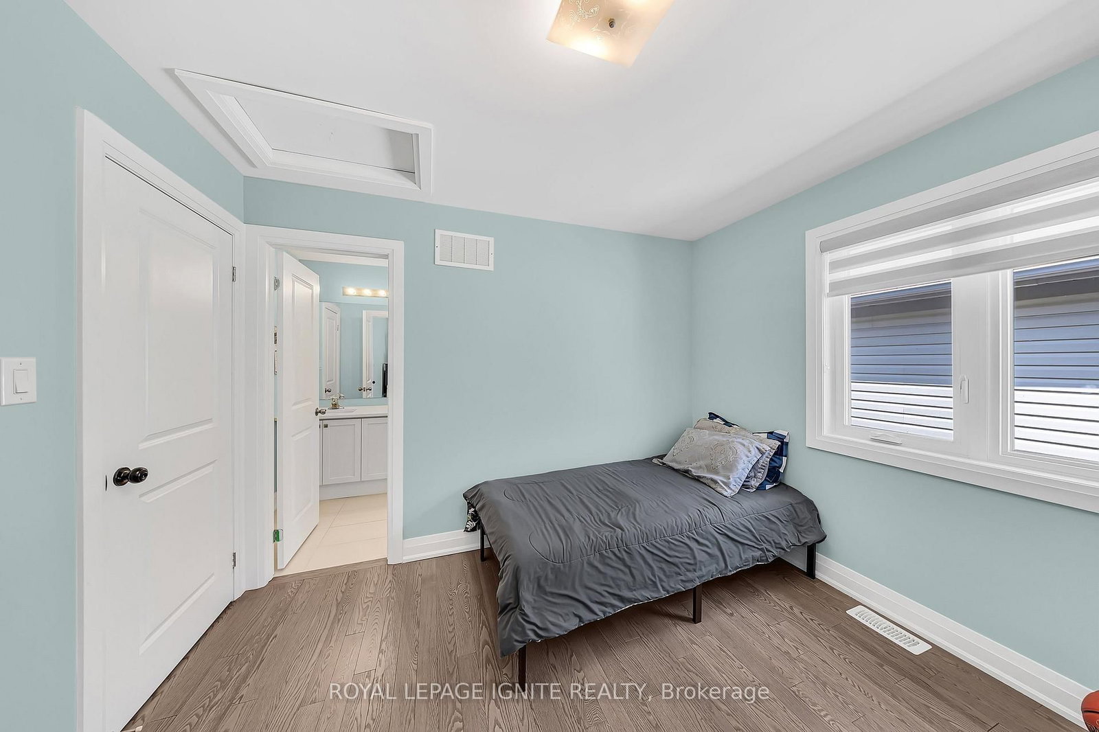 11 Larkin Lane • Clarington, ON photo 42