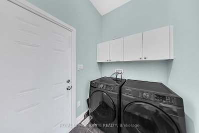 11 Larkin Lane • Clarington, ON photo 8