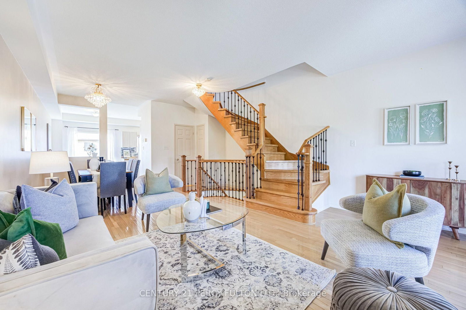 1532 Hummingbird Court • Pickering, ON photo 11