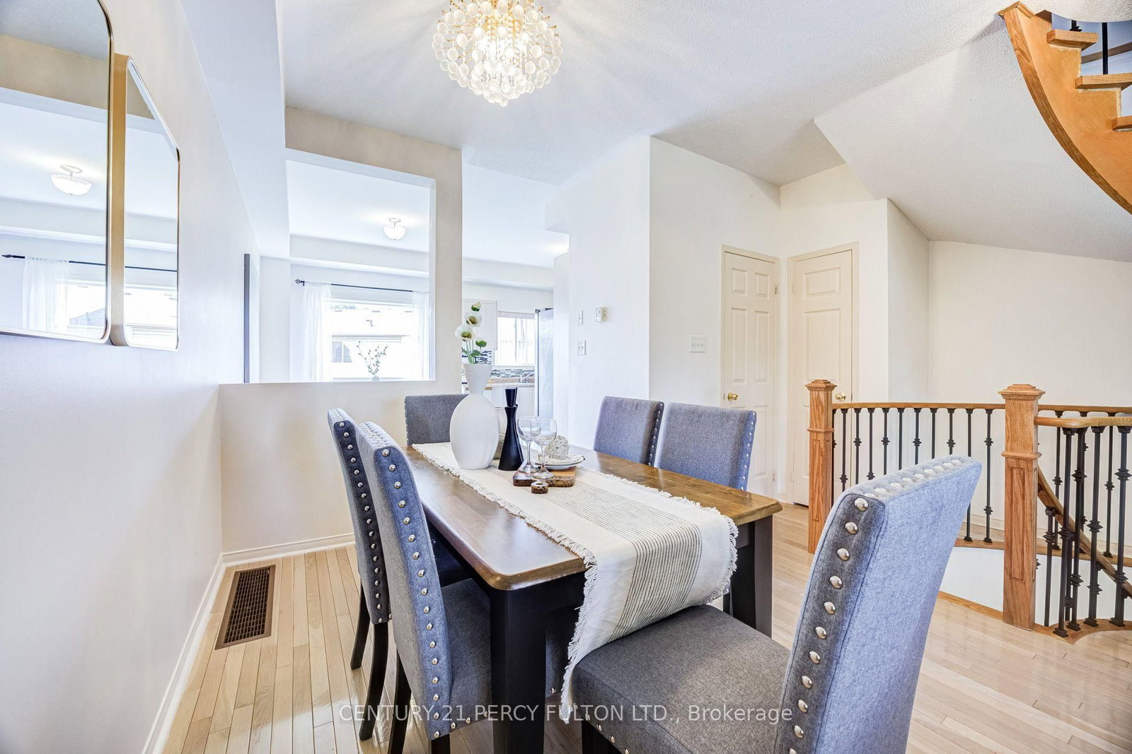 1532 Hummingbird Court • Pickering, ON photo 14