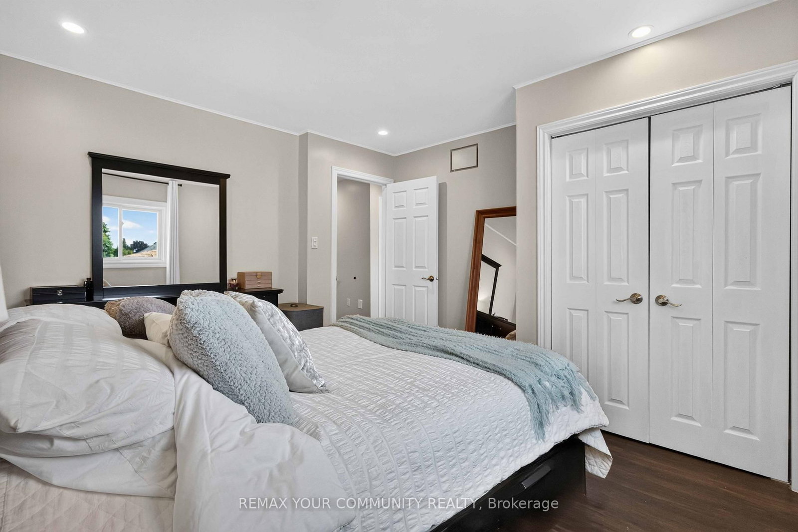 1038 Grandlea Court • Oshawa, ON photo 22