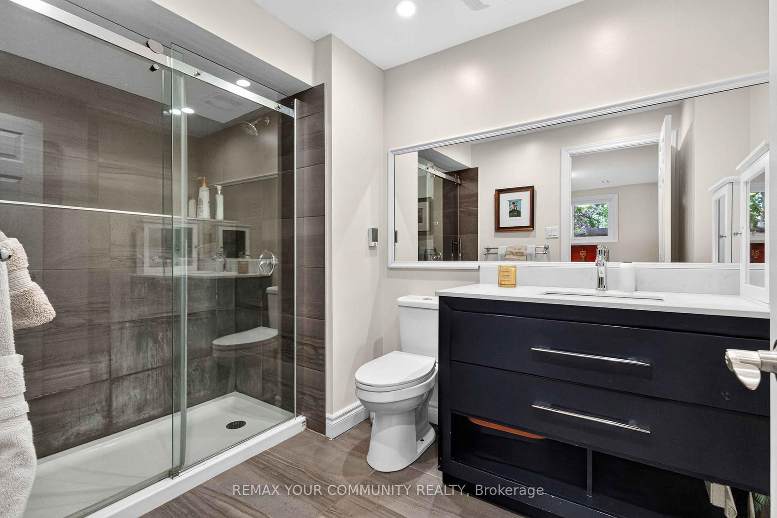 1038 Grandlea Court • Oshawa, ON photo 28