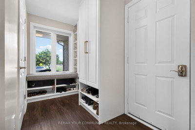 1038 Grandlea Court • Oshawa, ON photo 9