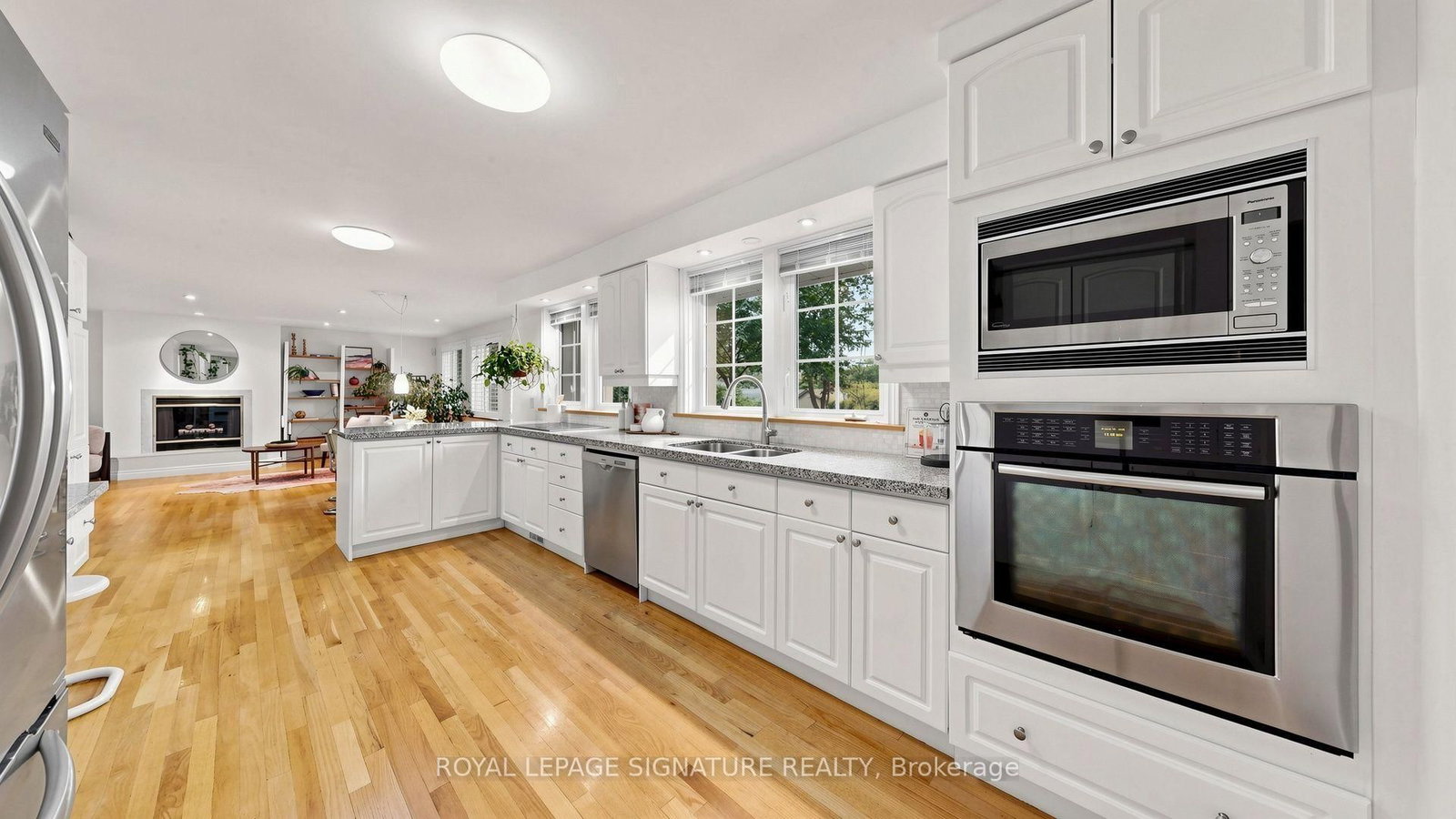 8 Windy Ridge Drive • Toronto, ON photo 11