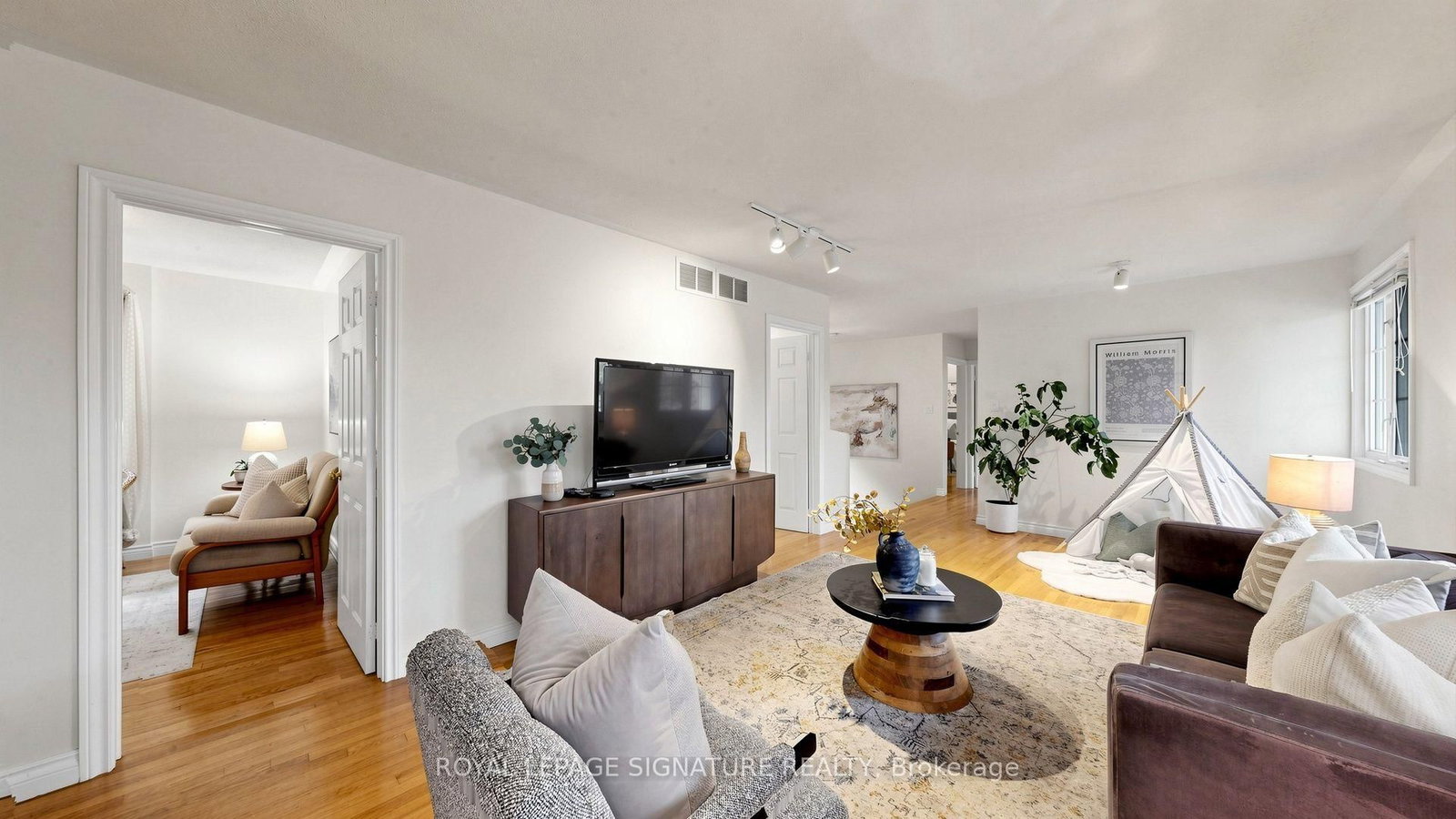 8 Windy Ridge Drive • Toronto, ON photo 27