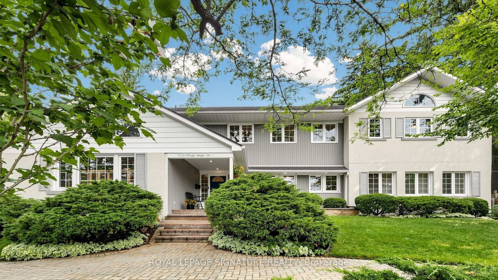 8 Windy Ridge Drive • Toronto, ON photo 5