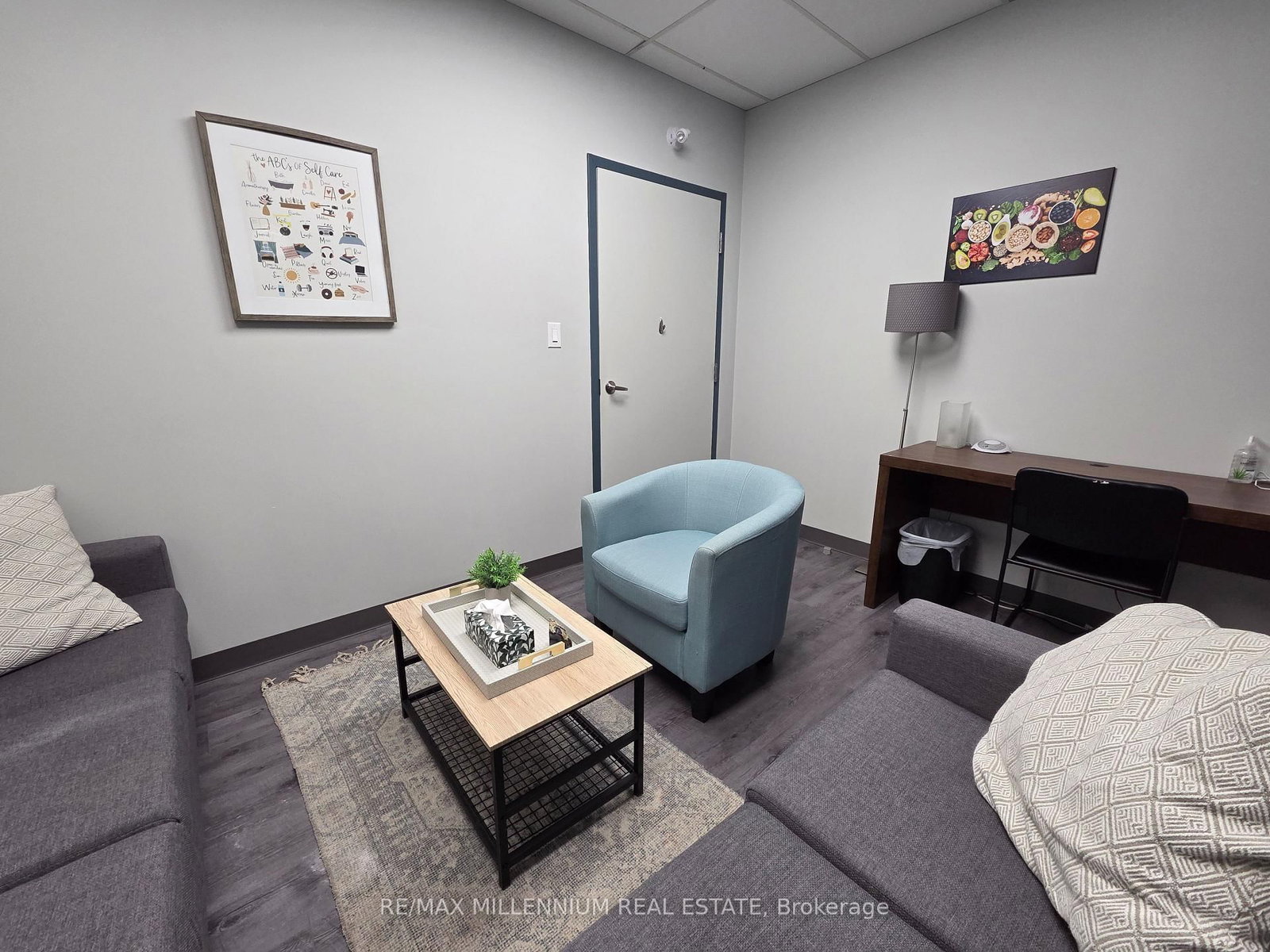 209 Dundas Street E, Unit 7 - Photo 21