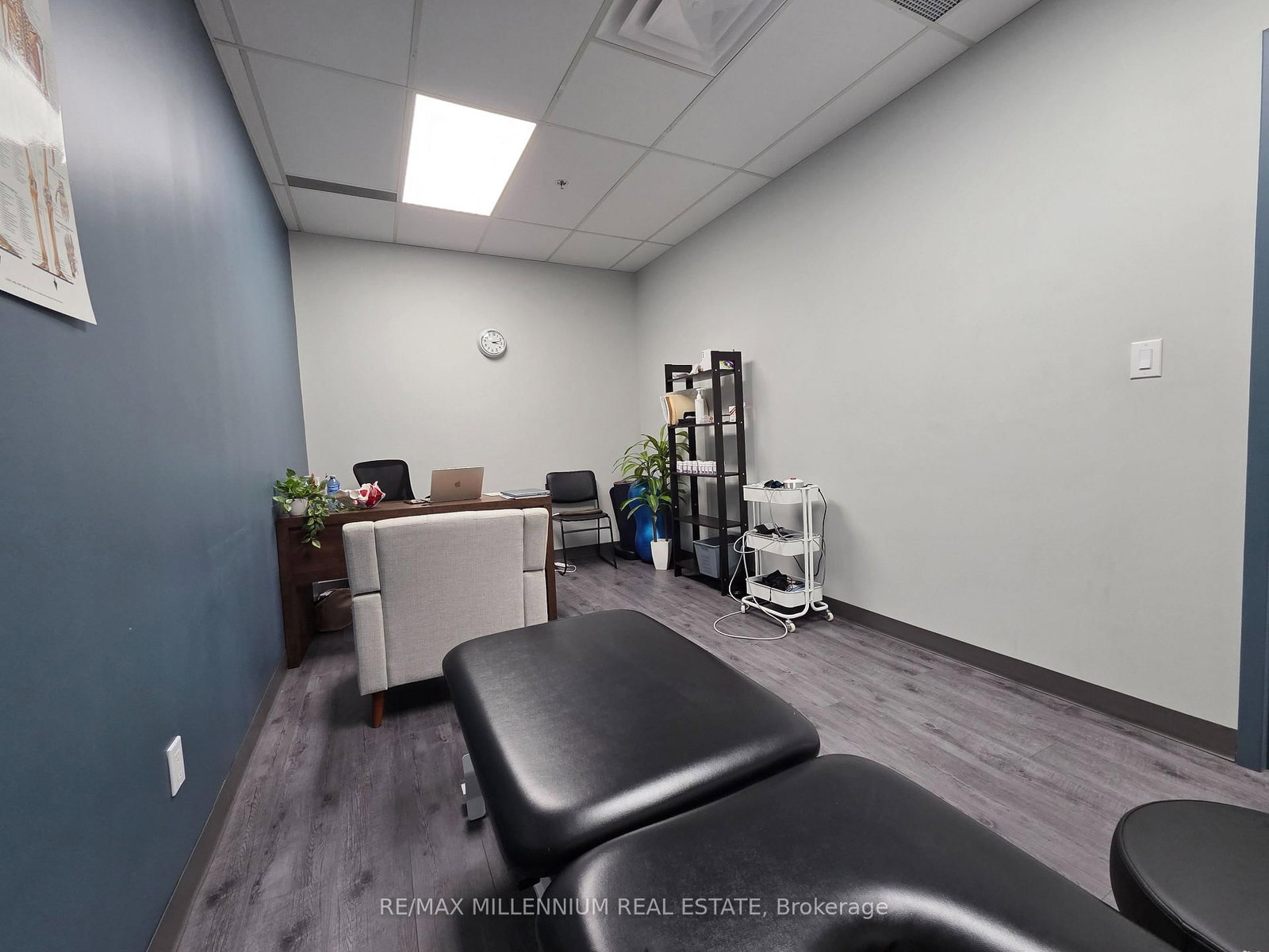 209 Dundas Street E, Unit 7 - Photo 27