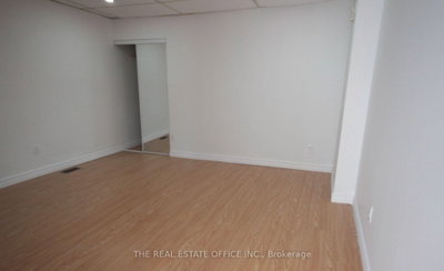 2444 Kingston Toronto,ON M1N 1V3 — Photo 3