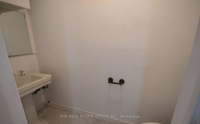 2444 Kingston Toronto,ON M1N 1V3 — Photo 5