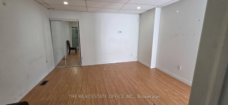 2444 Kingston Toronto,ON M1N 1V3 — Photo 8