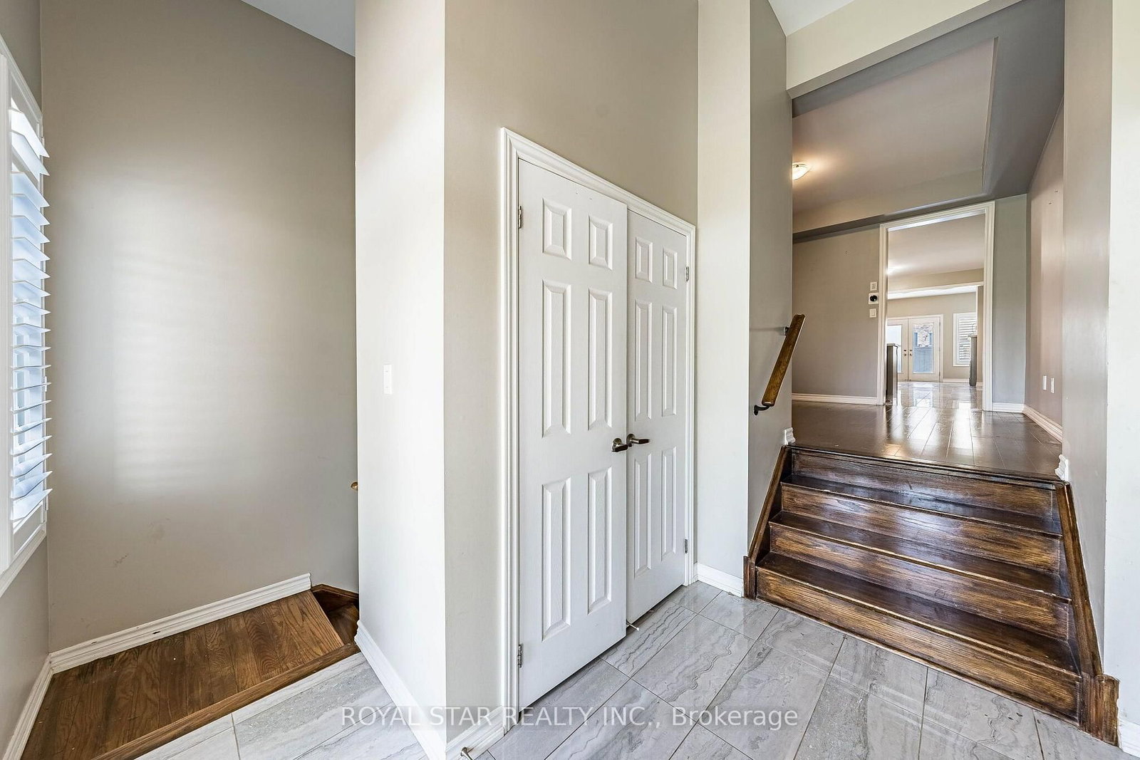 249 Fleetwood Drive • Oshawa, ON photo 8