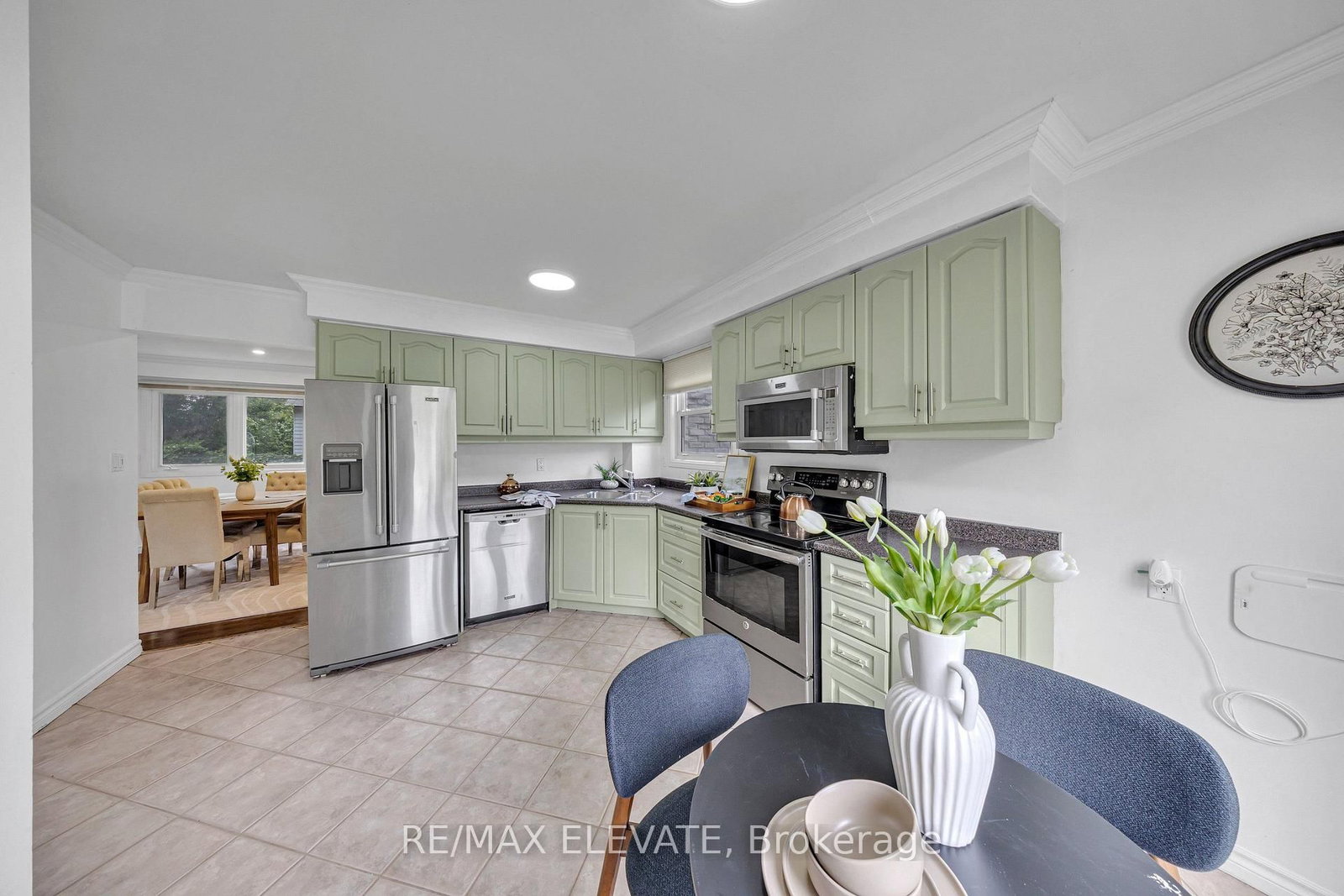 163 Brunswick Court • Oshawa, ON photo 10