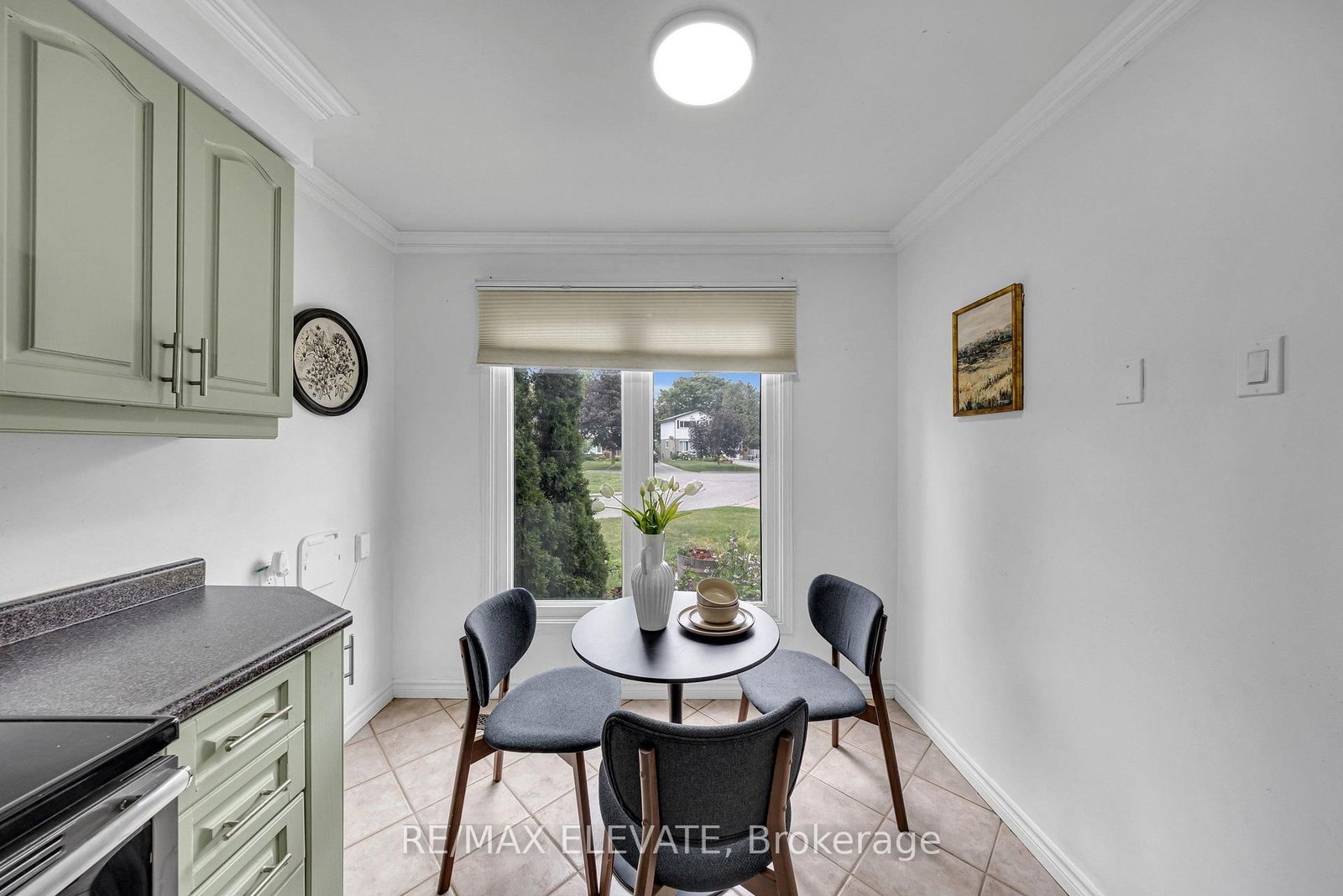 163 Brunswick Court • Oshawa, ON photo 9