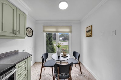 163 Brunswick Court • Oshawa, ON photo 9