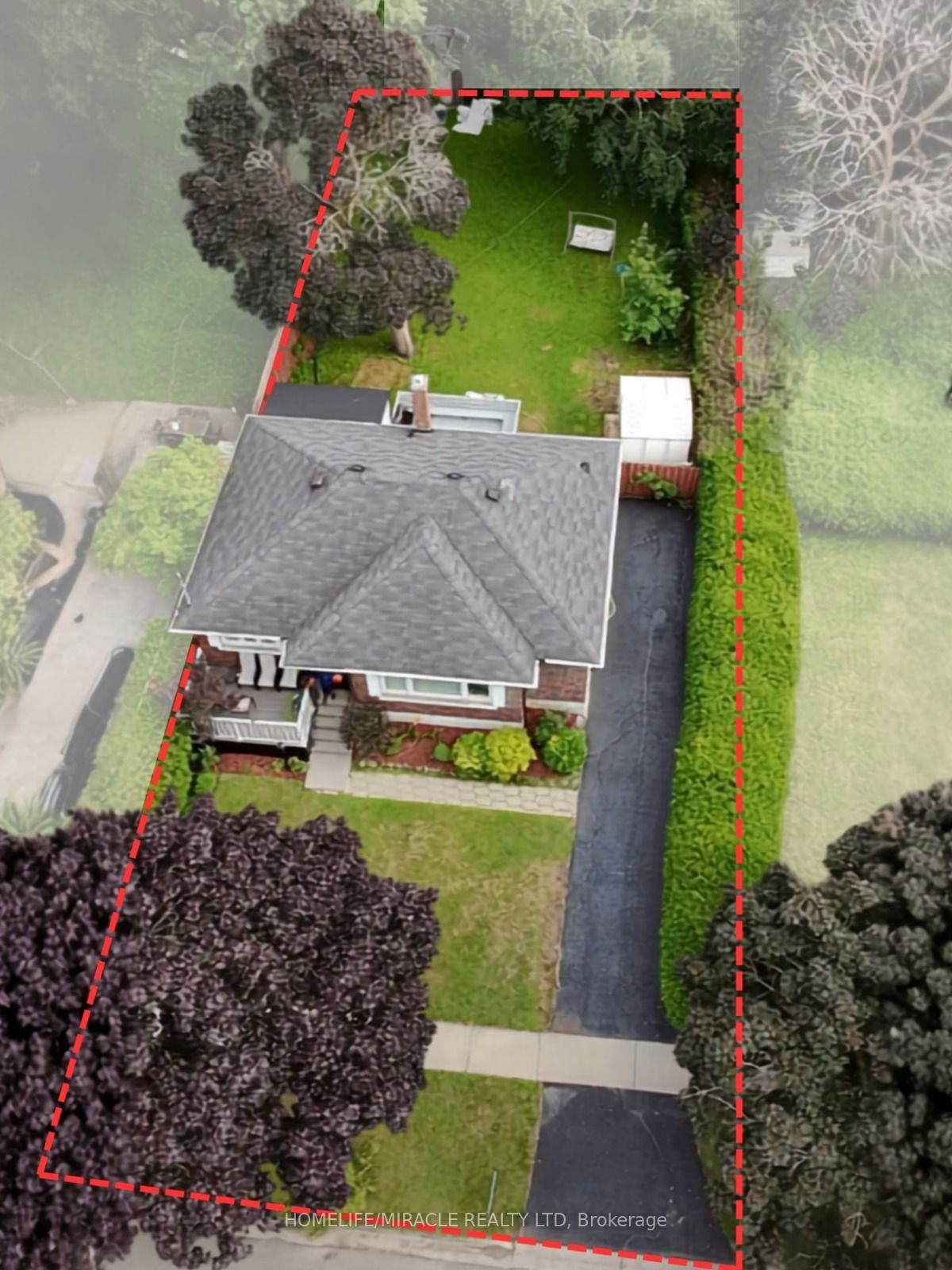 113 Pontiac Avenue • Oshawa, ON photo 2
