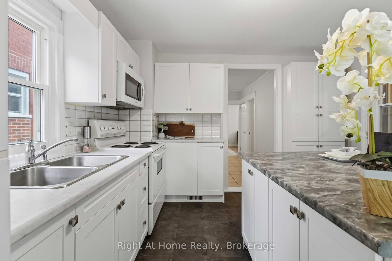 127 Montrave Avenue • Oshawa, ON photo 13