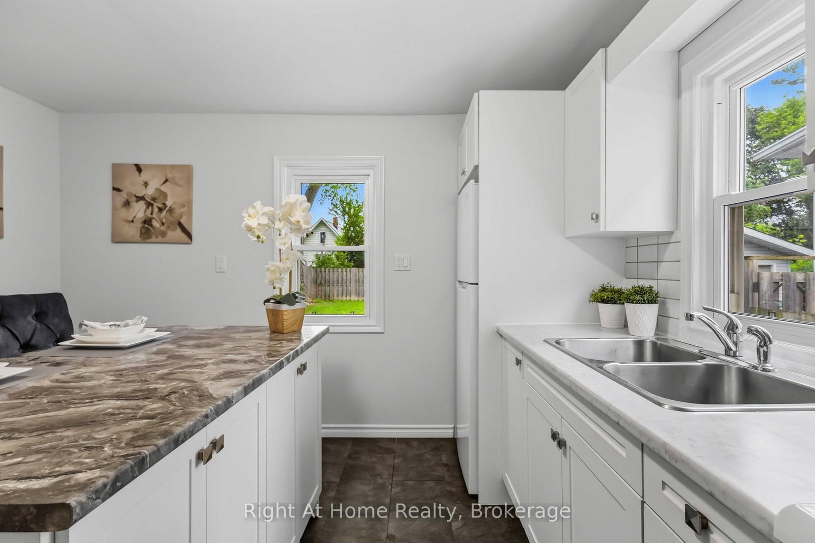 127 Montrave Avenue • Oshawa, ON photo 14