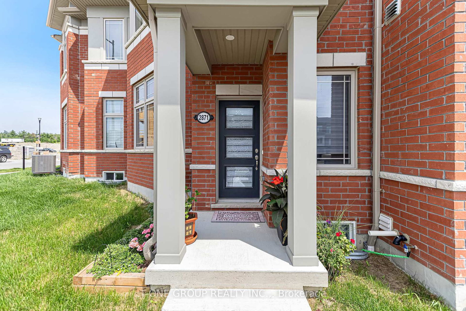 2871 Whites Road • Pickering, ON photo 3
