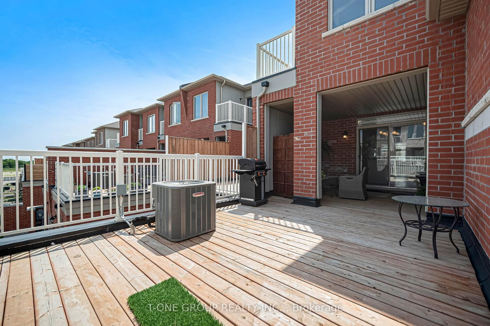 2871 Whites Road • Pickering, ON photo 33